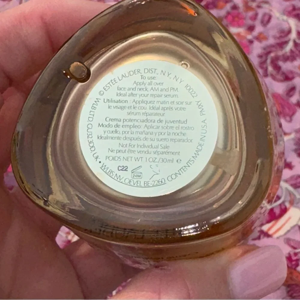 Estee Lauder Revitalizing Supreme+ youth power creme moisturizer- brand new! - Picture 3 of 12